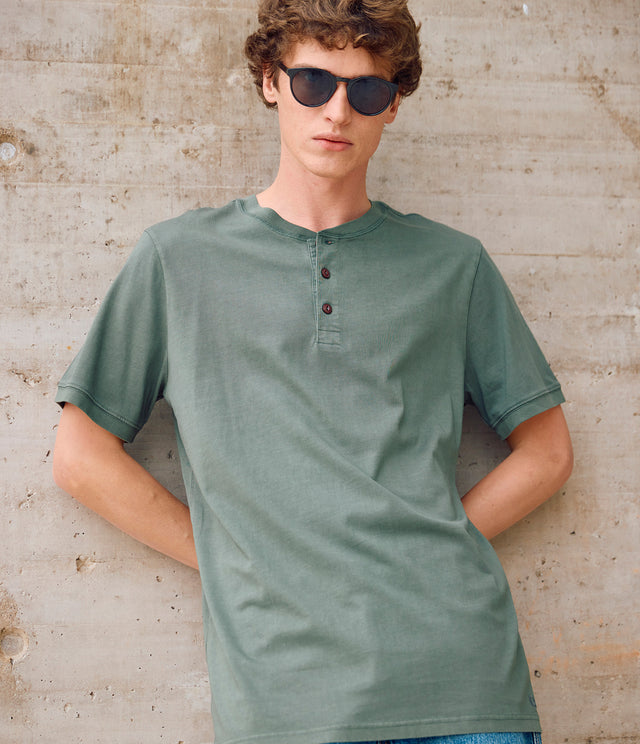Polera Hombre 100% algodón Stuart Botones Verde Oscuro