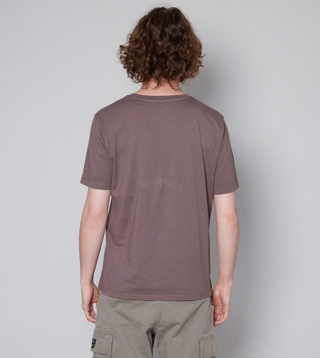 Polera Stuart Café Oscuro - Polera