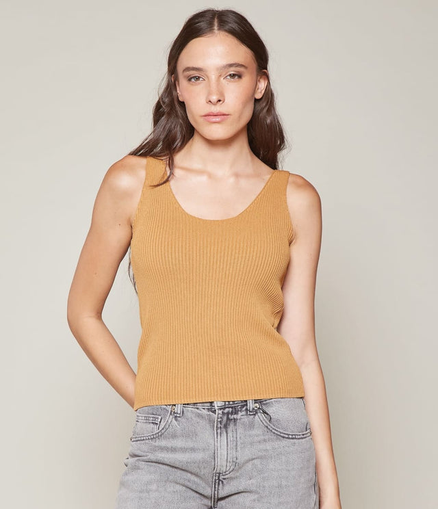 Top Lirio Camel - Blusa