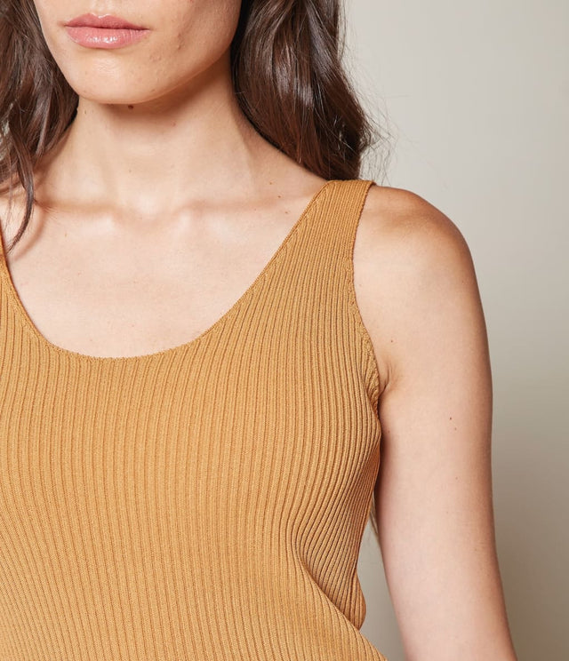 Top Lirio Camel - Blusa