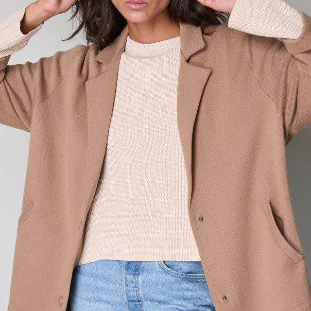 Mujer | Garage Sale