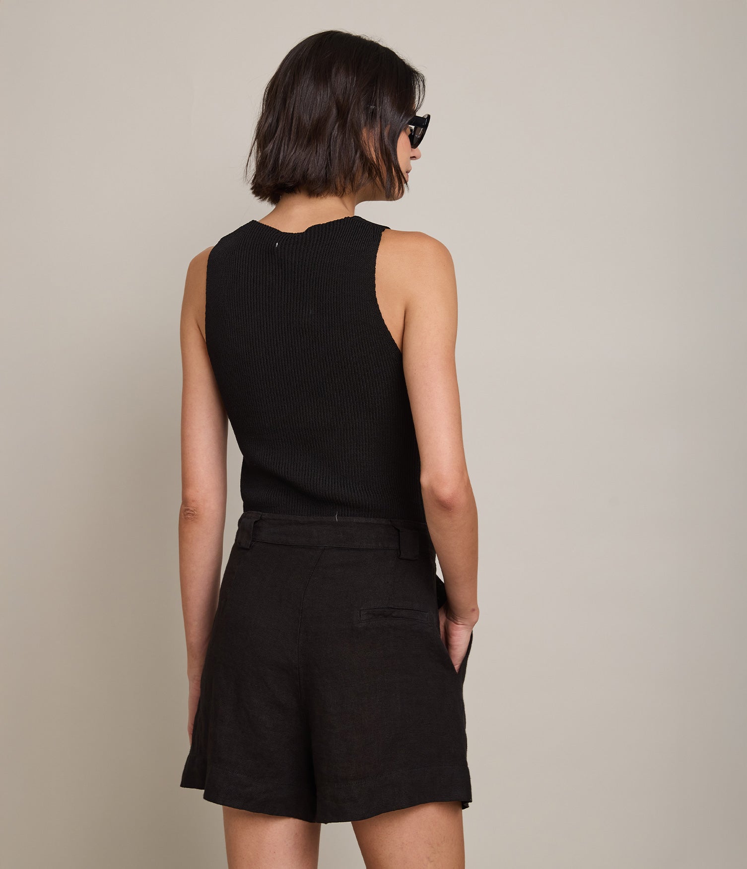 Bermuda Mujer 100% Lino Capella Negro