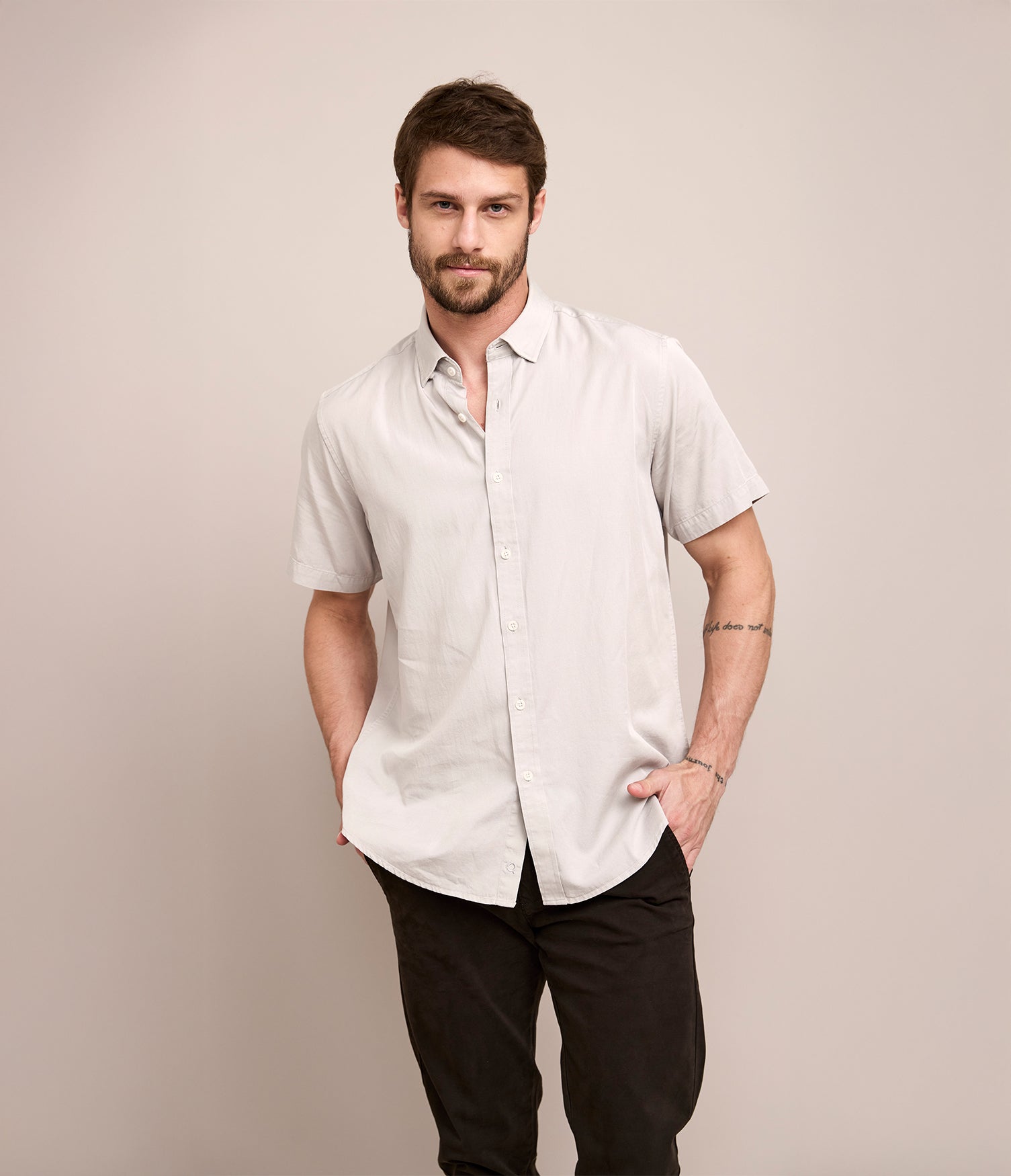 Camisa Hombre Tencell Manga Corta Gris Claro Leo