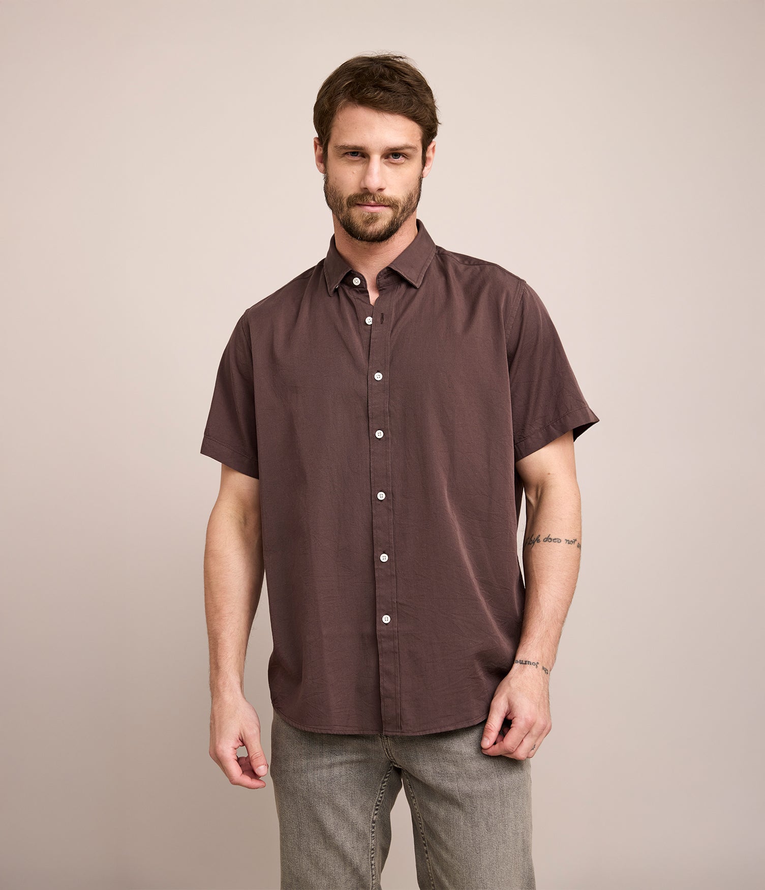 Camisa Hombre Tencell Manga Corta Burdeo Leo