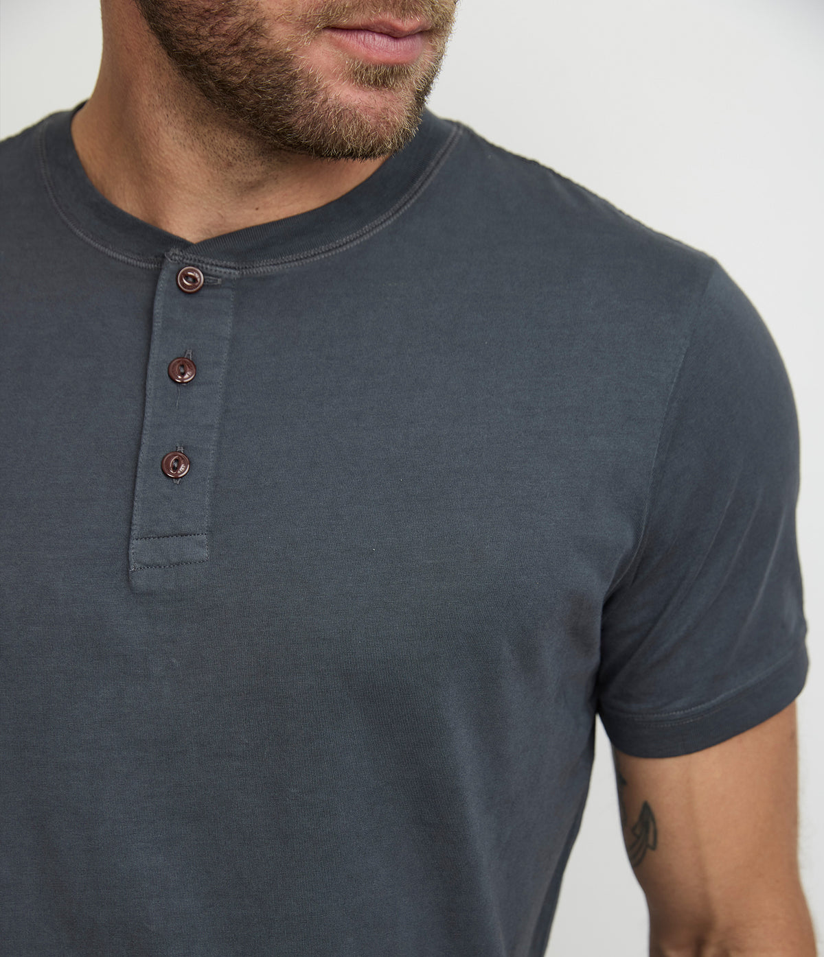 Polera hombre 100% algodón Luke Botones Azul Marino