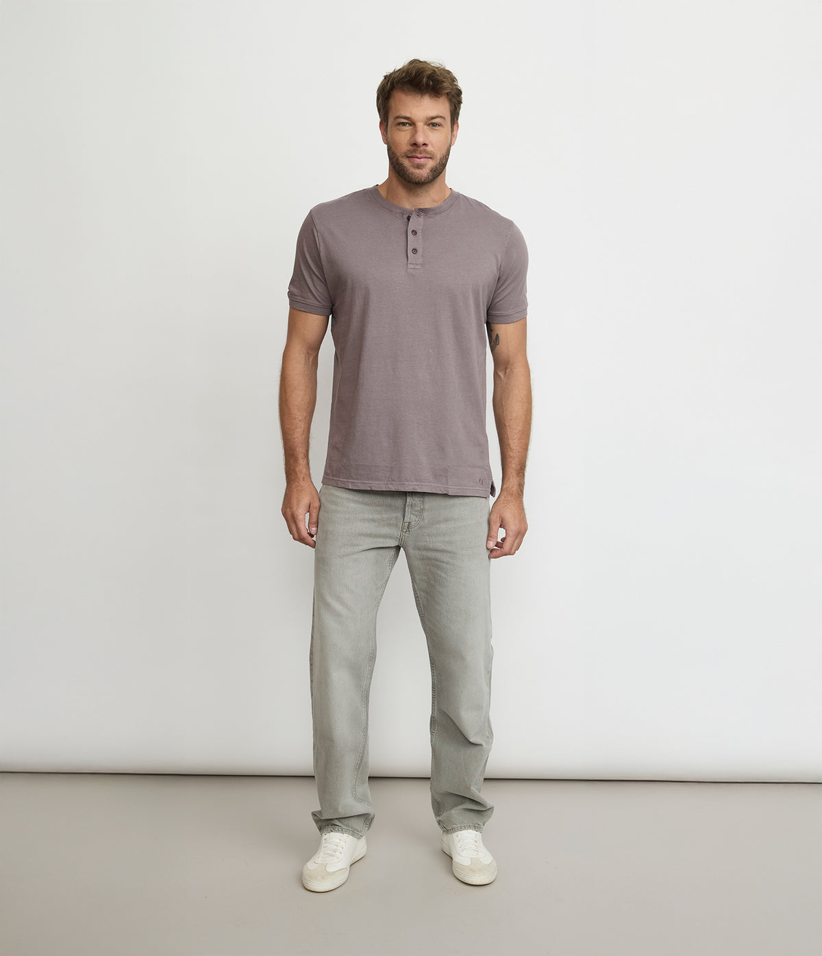 Polera hombre 100% algodón Luke Botones Burdeo