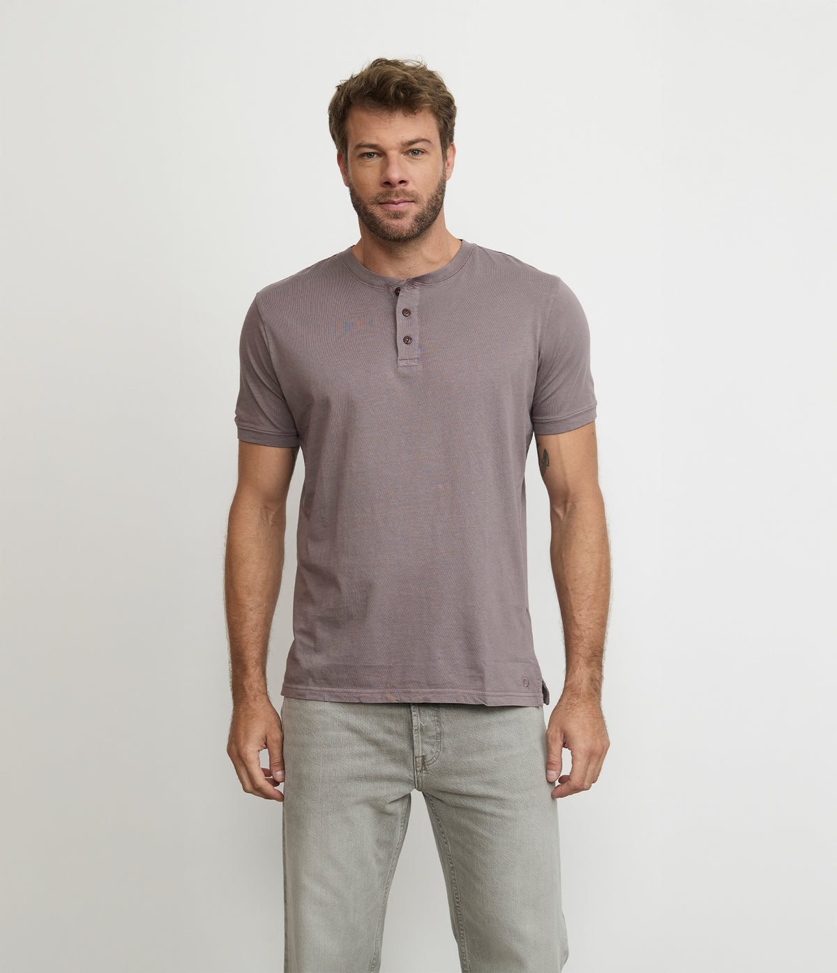 Polera hombre 100% algodón Luke Botones Burdeo