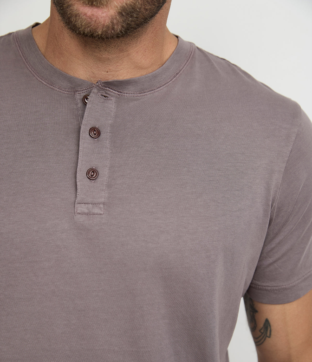 Polera hombre 100% algodón Luke Botones Burdeo