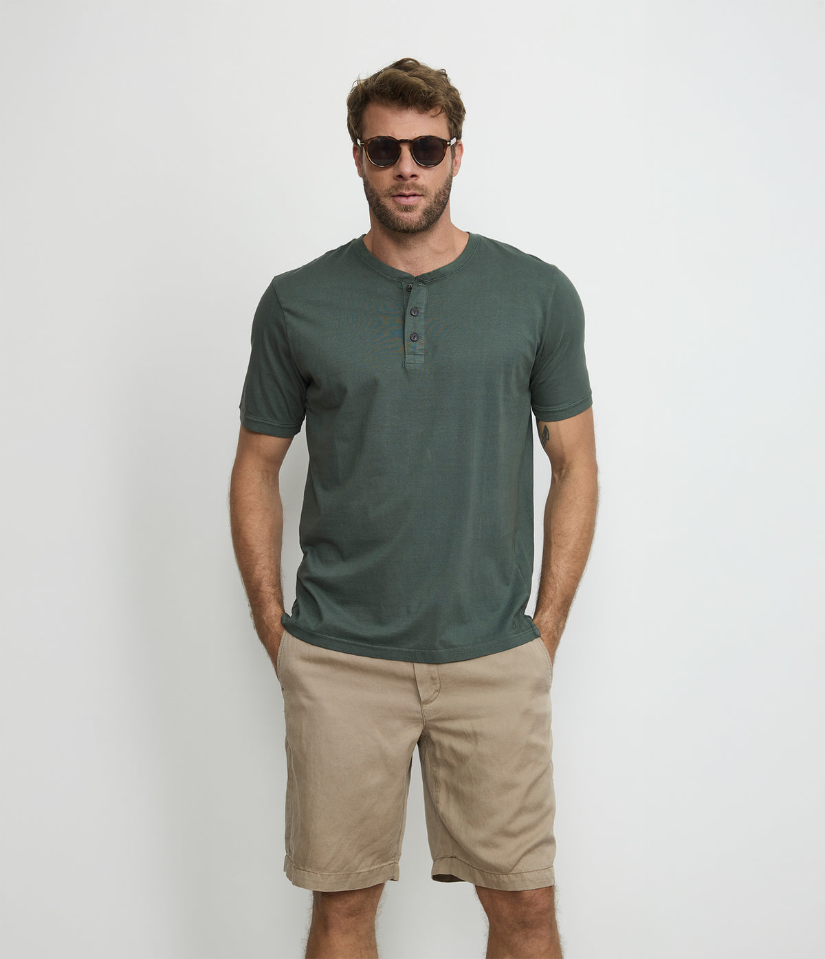Polera hombre 100% algodón Luke Botones Verde Oscuro