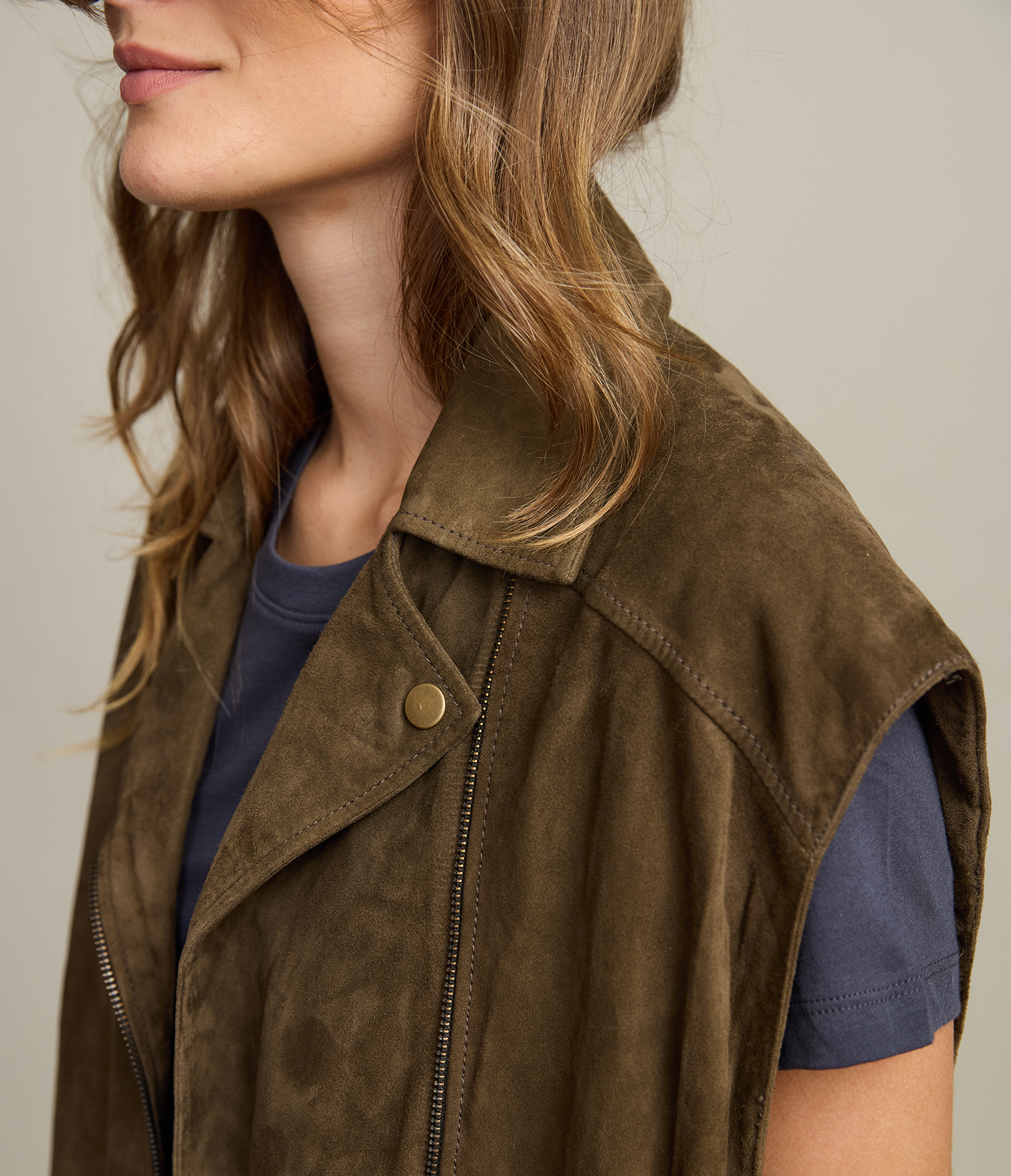Chaqueta Mujer 100% Cuero Gamuza Sin Manga