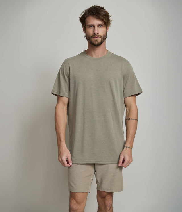 Polera Core Verde Oliva - Polera