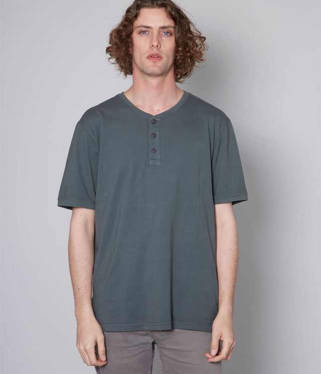 Polera Stuart Botones Verde Oscuro - Polera